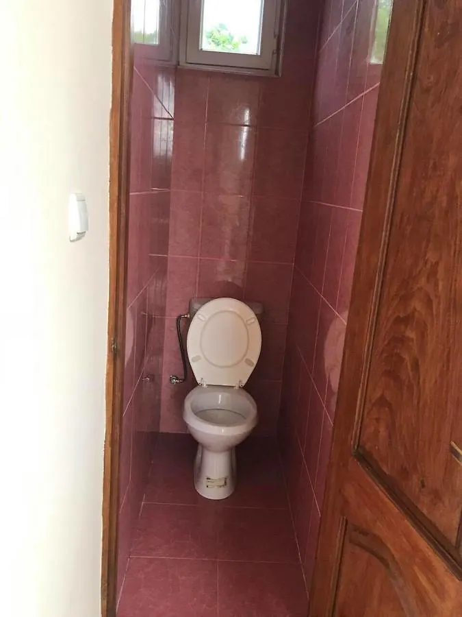 באטומי Lela'S Guest House 0*,